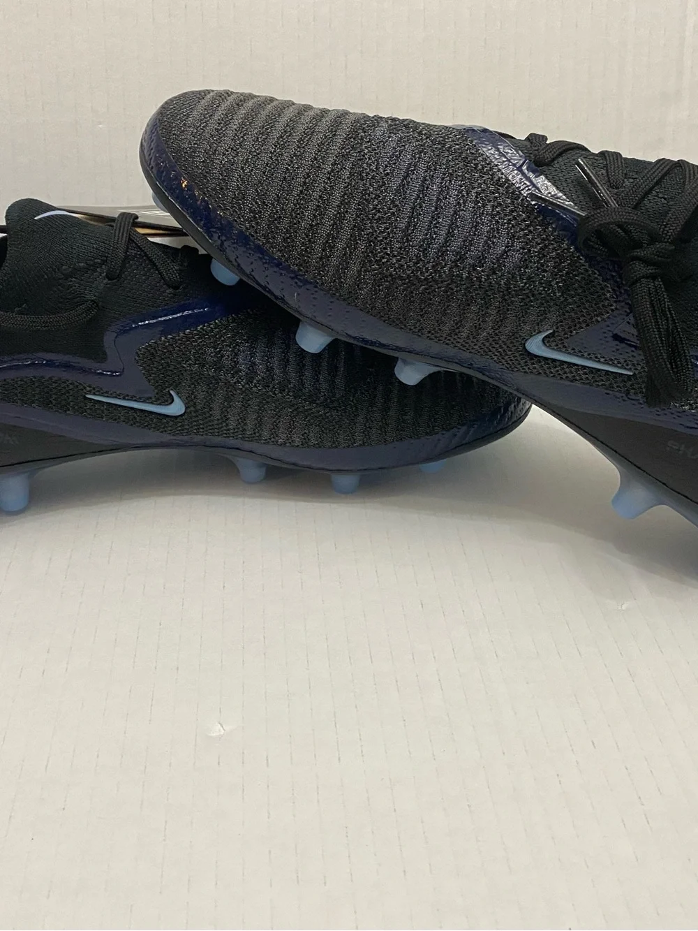 Men Nike Phantom 6 low elite AG shadow pack with carry bag. Brand new
